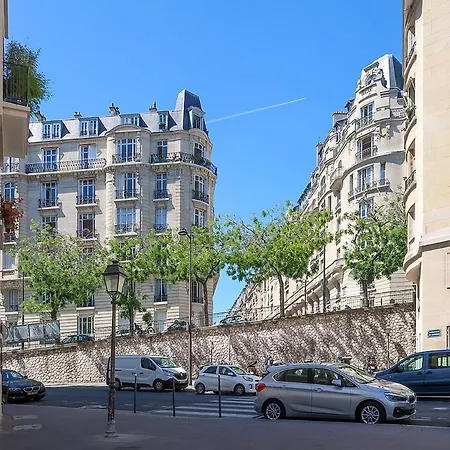Entire Cozy Near Eiffel Tower In Appartement *